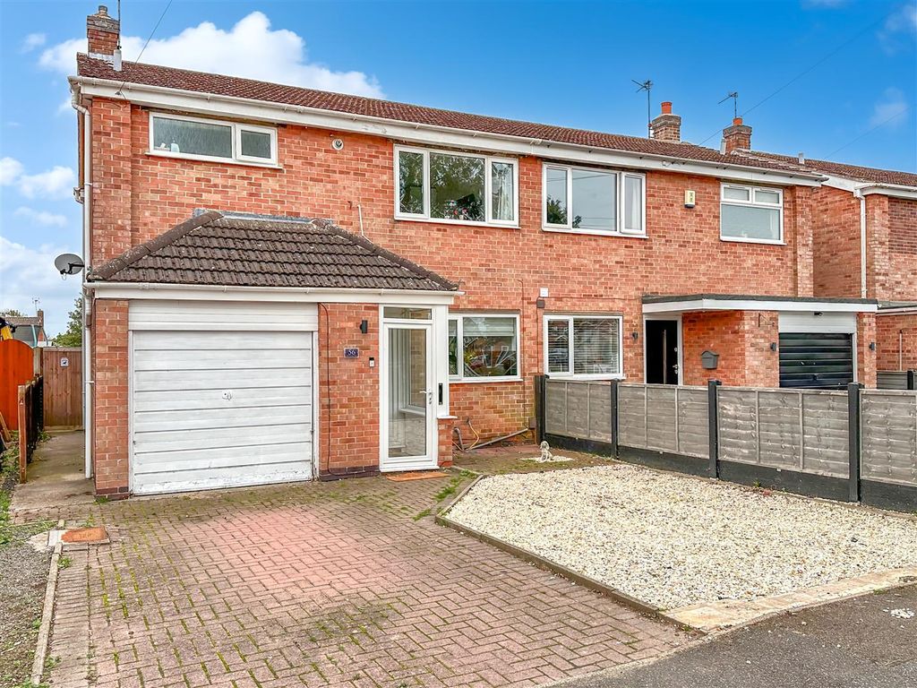 Property photo 1 of 23 Front Aspect 929