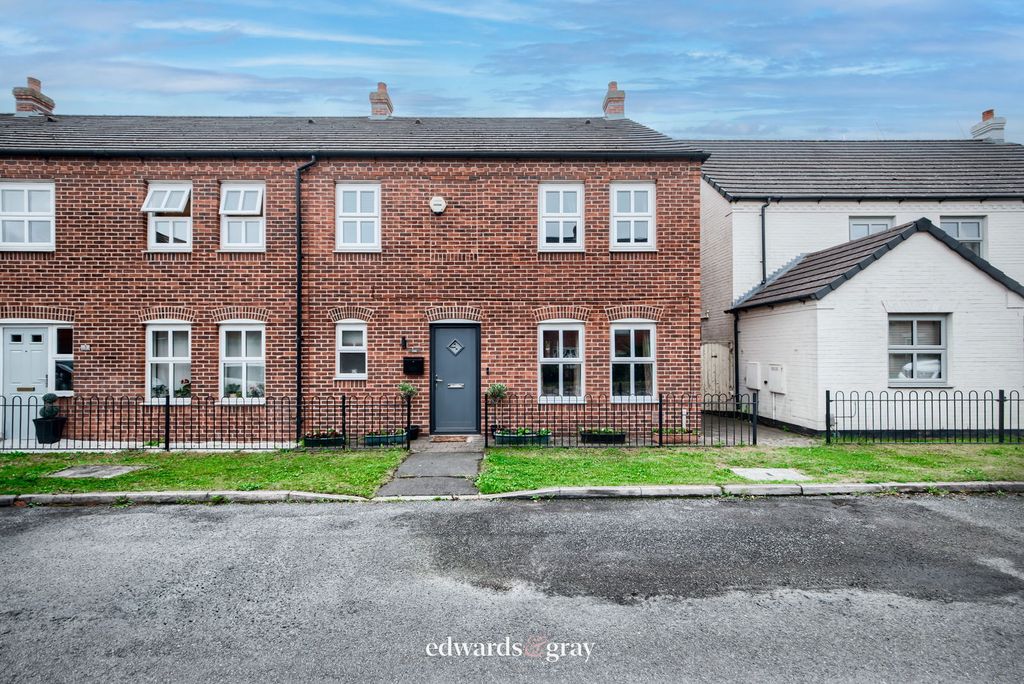Property photo 1 of 25