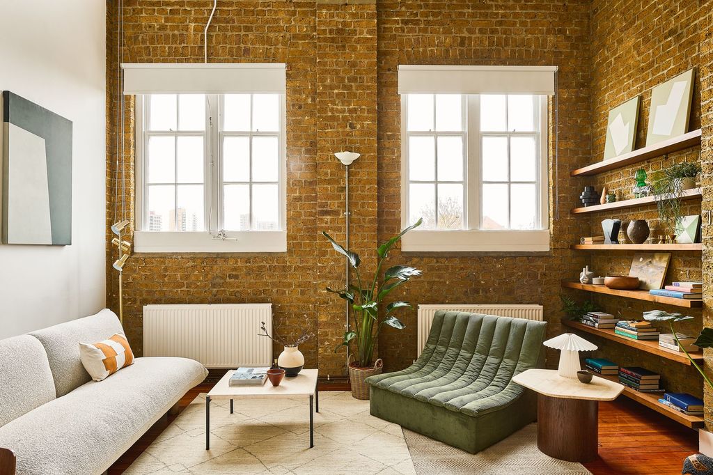 Property photo 1 of 25