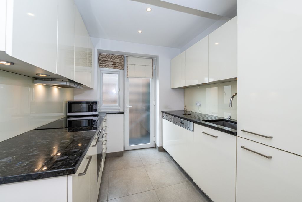 Property photo 2 of 13 Kitchen