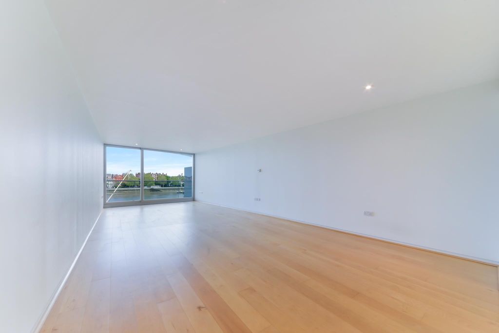 Property photo 2 of 12 Image