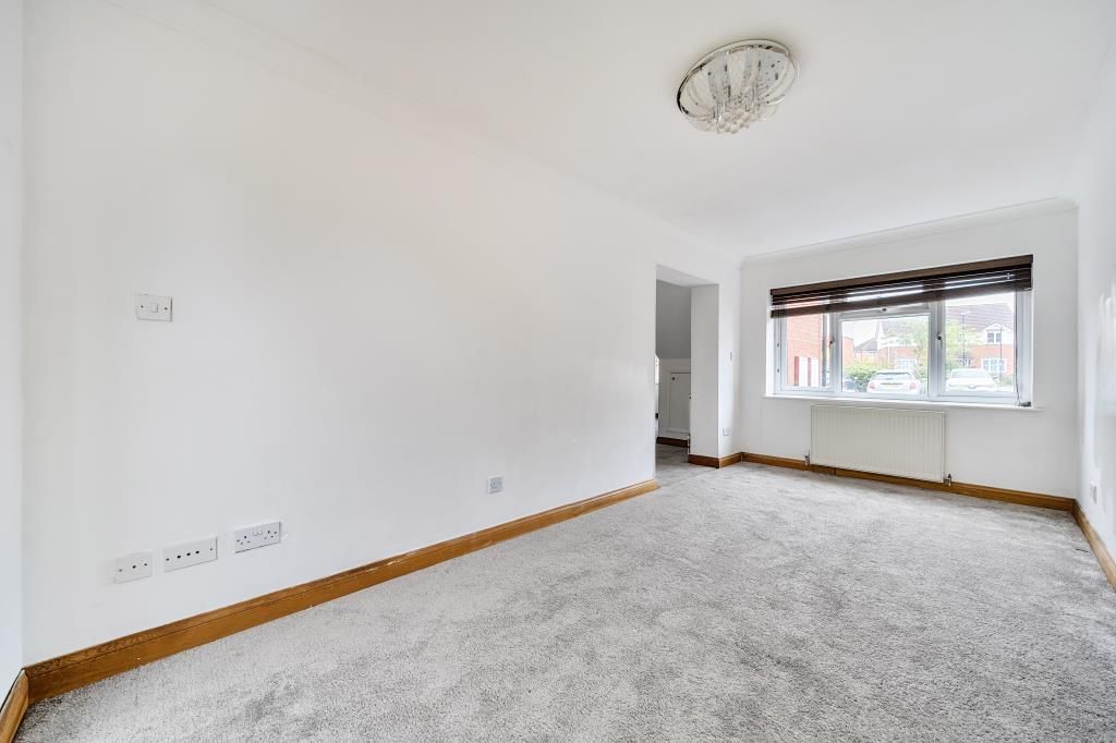 Property photo 3 of 19 Dining Room