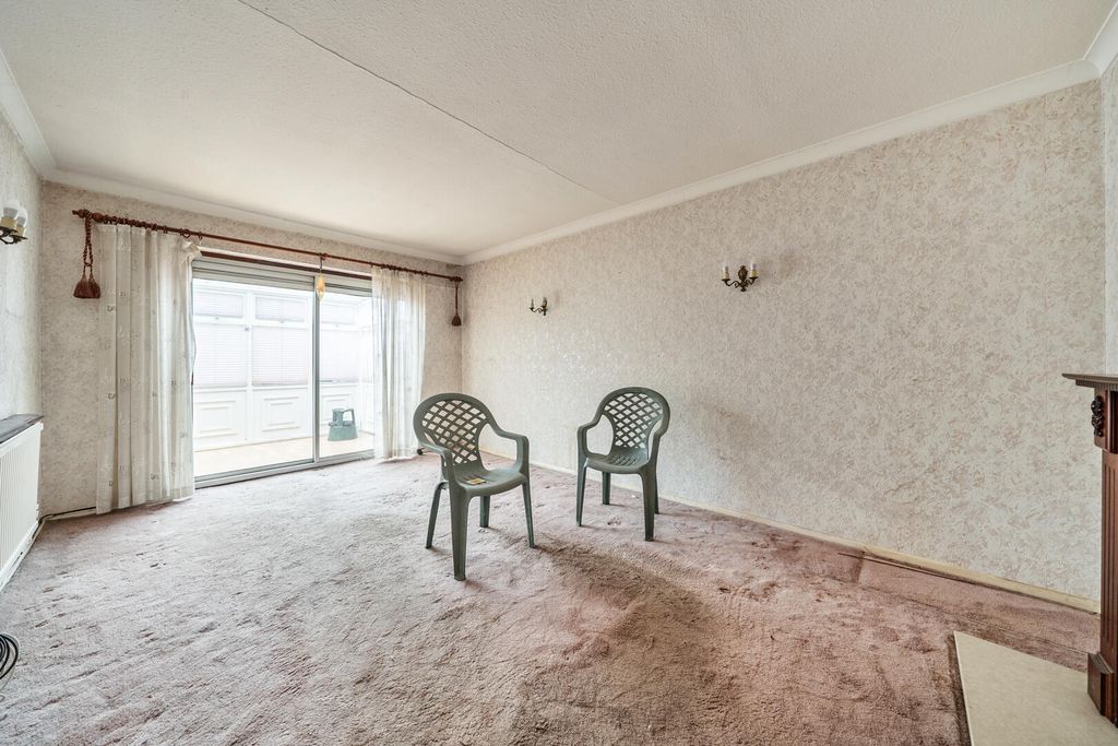 Property photo 3 of 15 Living Room