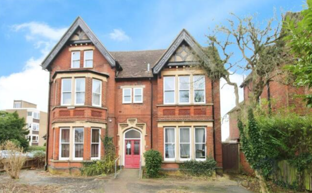 Property photo 1 of 3