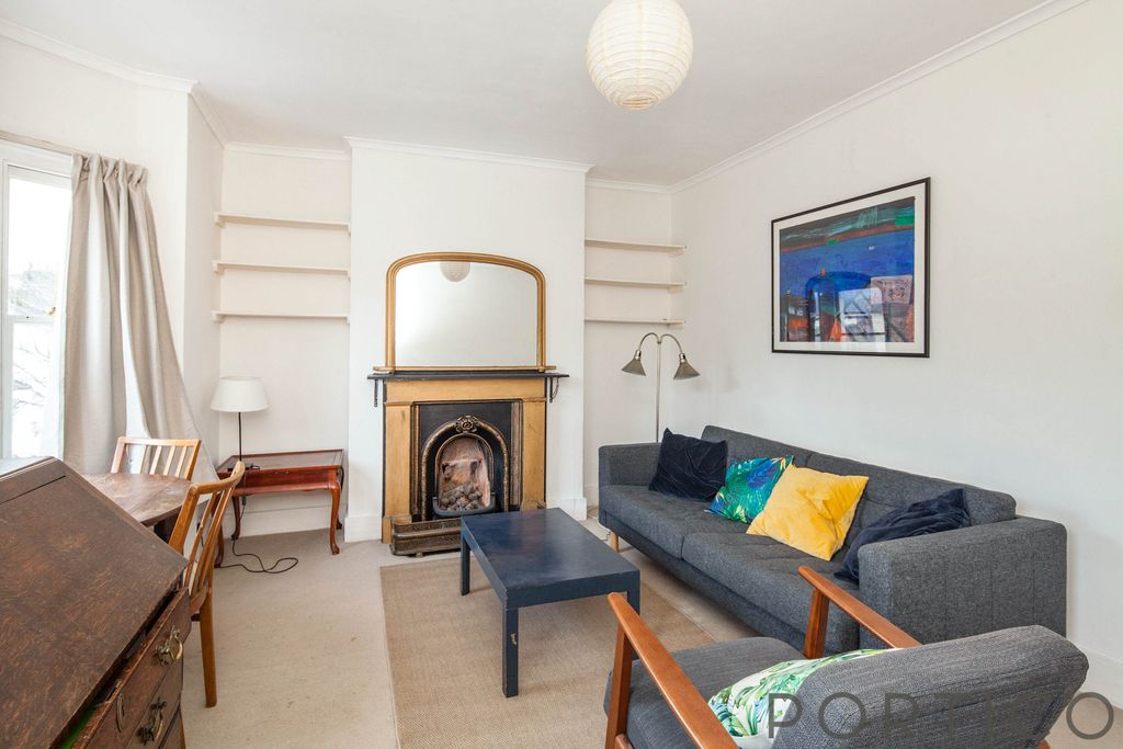 Property photo 3 of 10 3