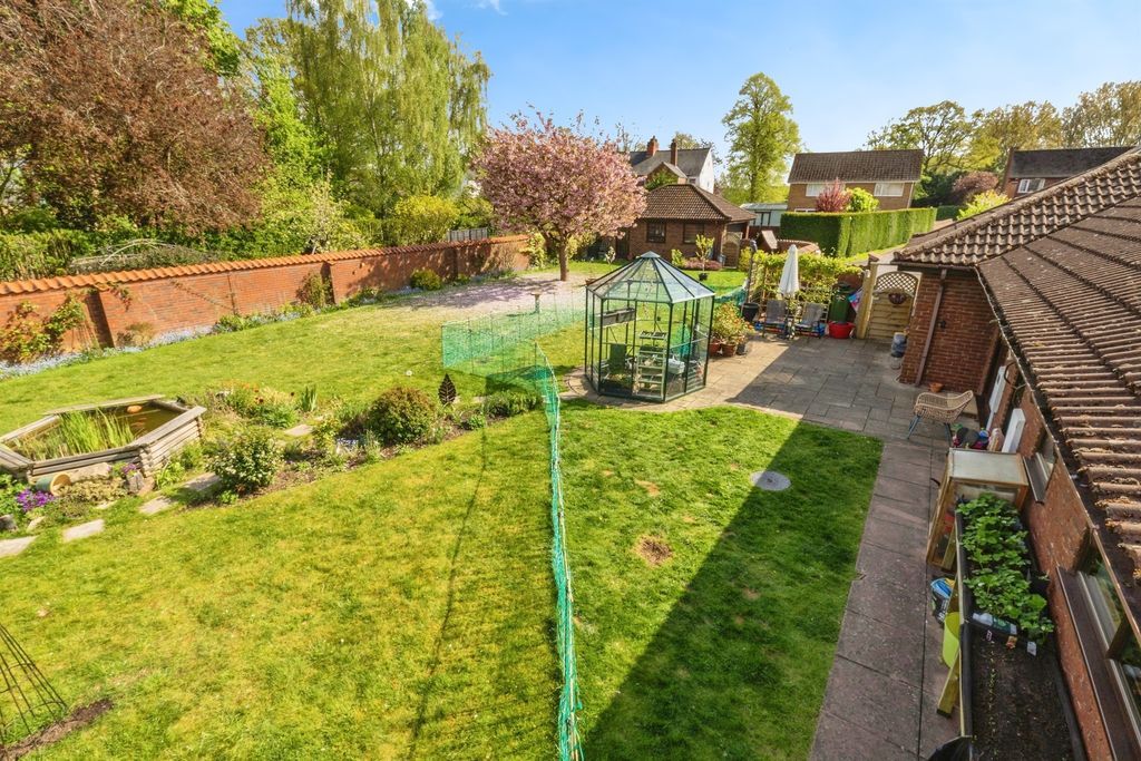 Property photo 2 of 21