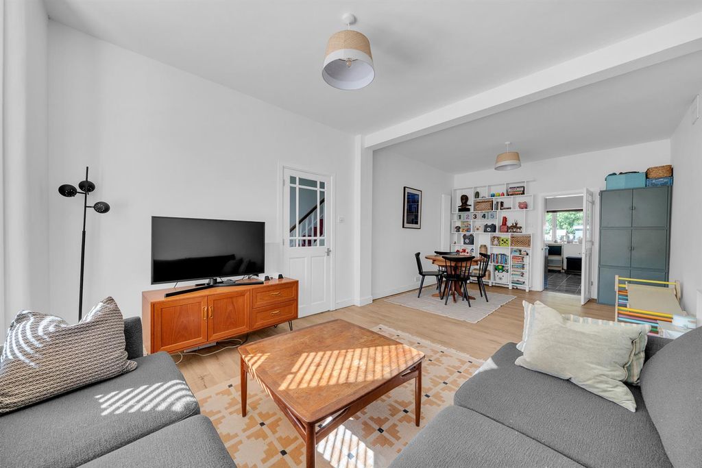 Property photo 3 of 15 Dining Room