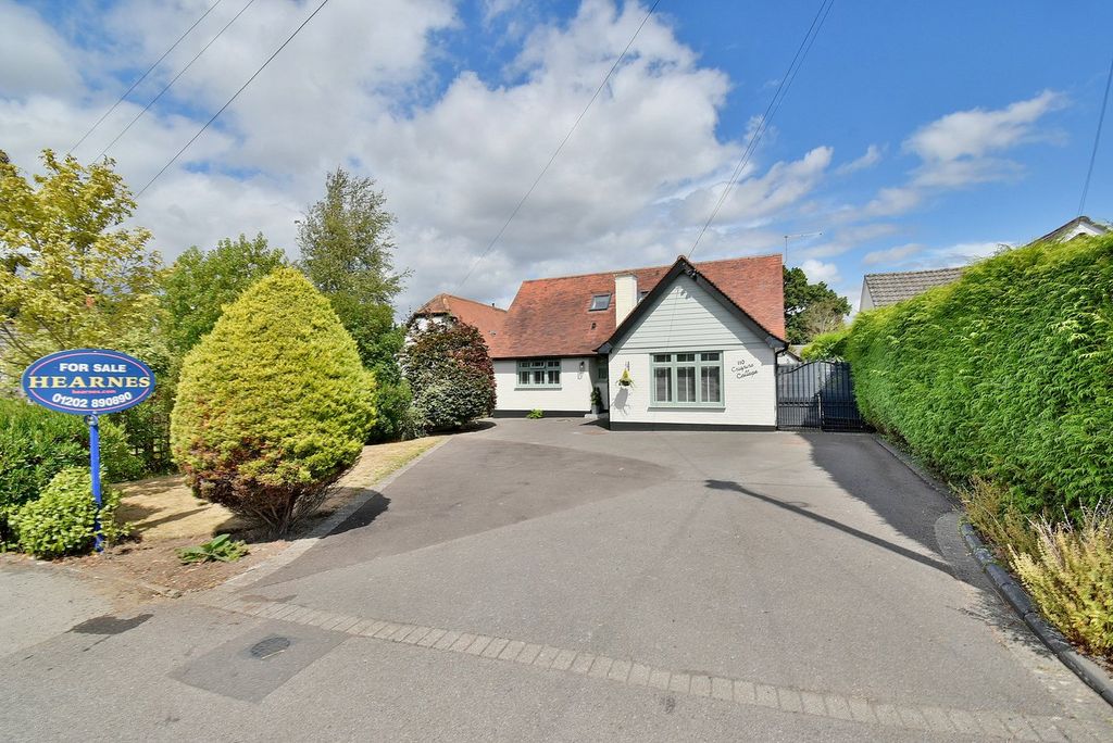 Property photo 3 of 20