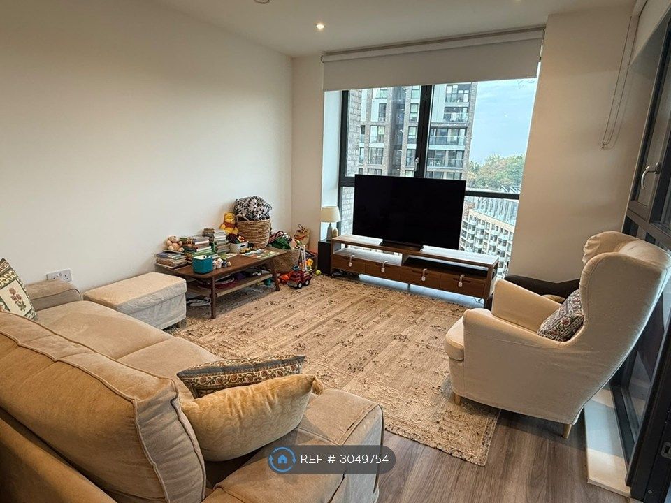 Property photo 1 of 10 Living Room