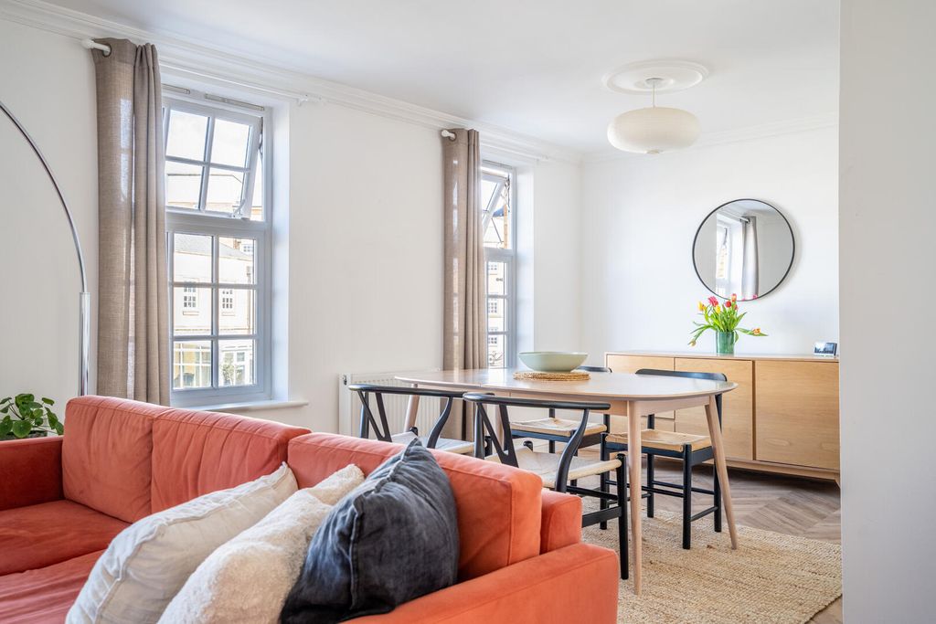 Property photo 3 of 17 Dining Room