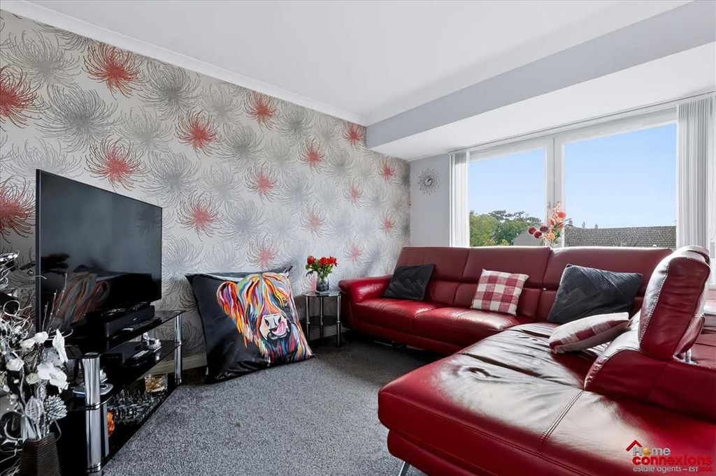 Property photo 2 of 20 Open Plan Lounge Dining (1)