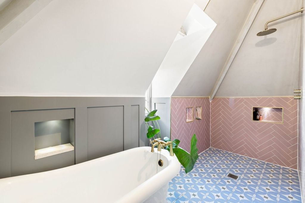 Additional image 4 of 2 bed flat for saleGodwyn Road, Folkestone CT20