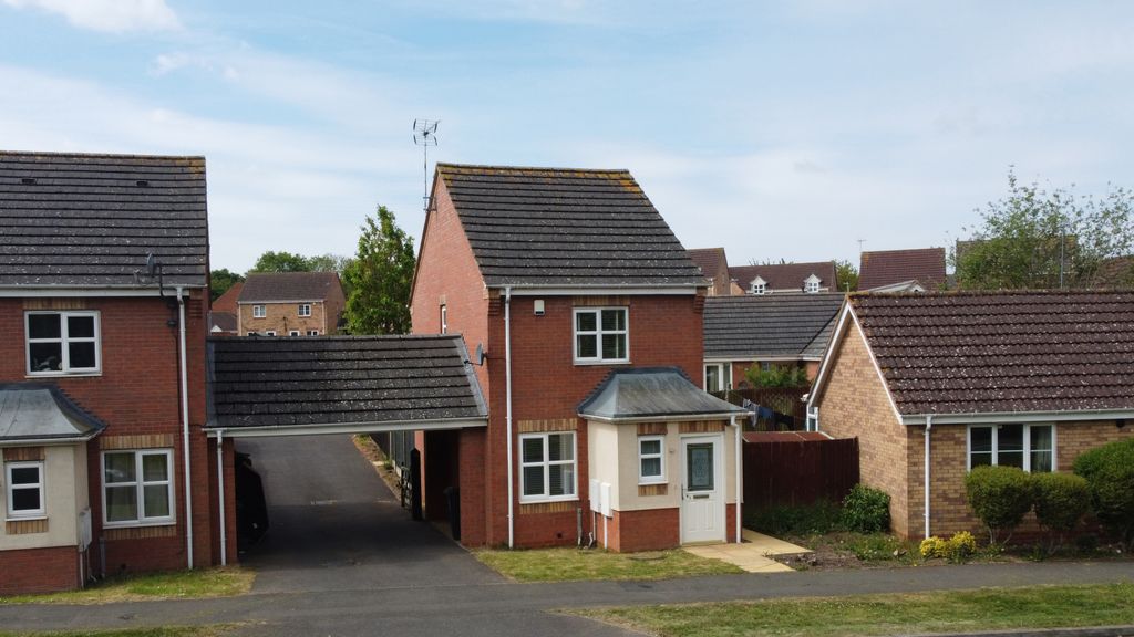 Property photo 1 of 12 Bellflower Road, Hamilton, Leicester, Leicestershire, Le5 1Ts