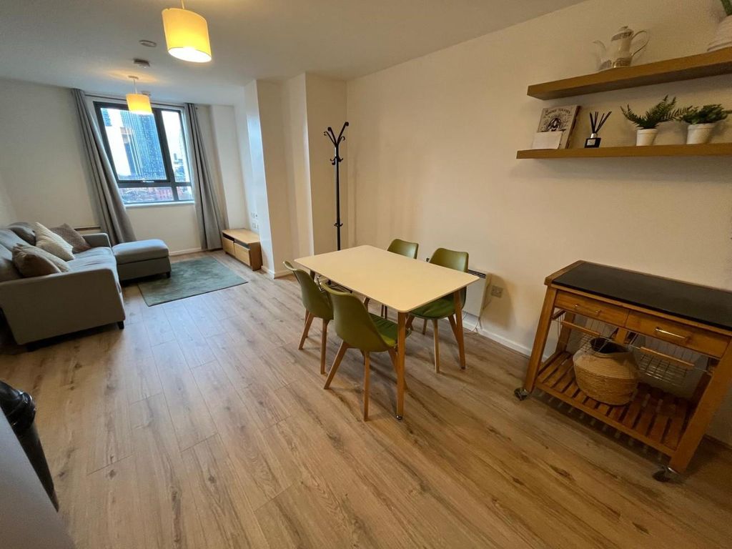 Property photo 2 of 15 Lounge