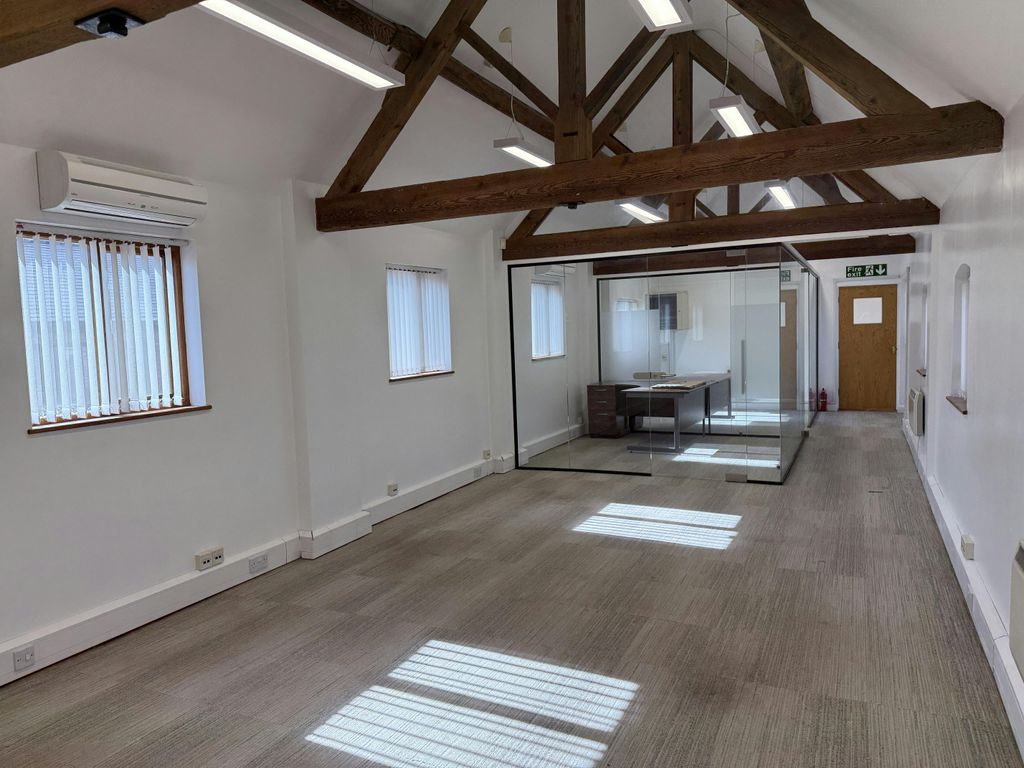 Property photo 2 of 10 Img_0415.Jpg