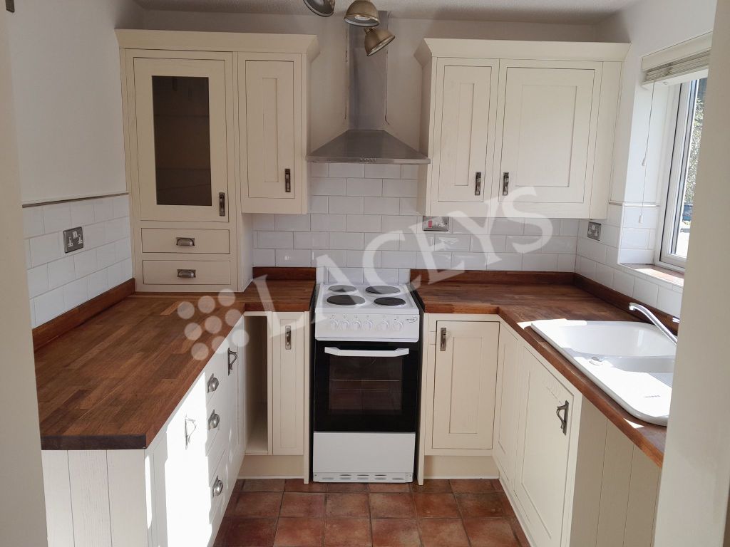Property photo 2 of 18 Kitchen