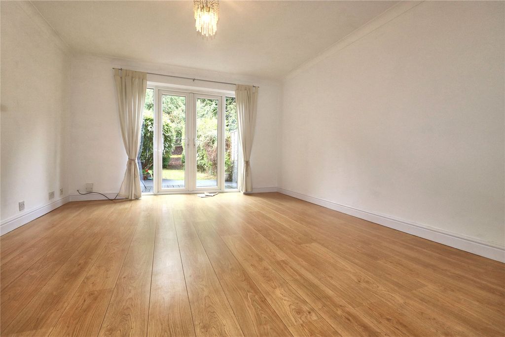 Property photo 3 of 9 Picture No. 02