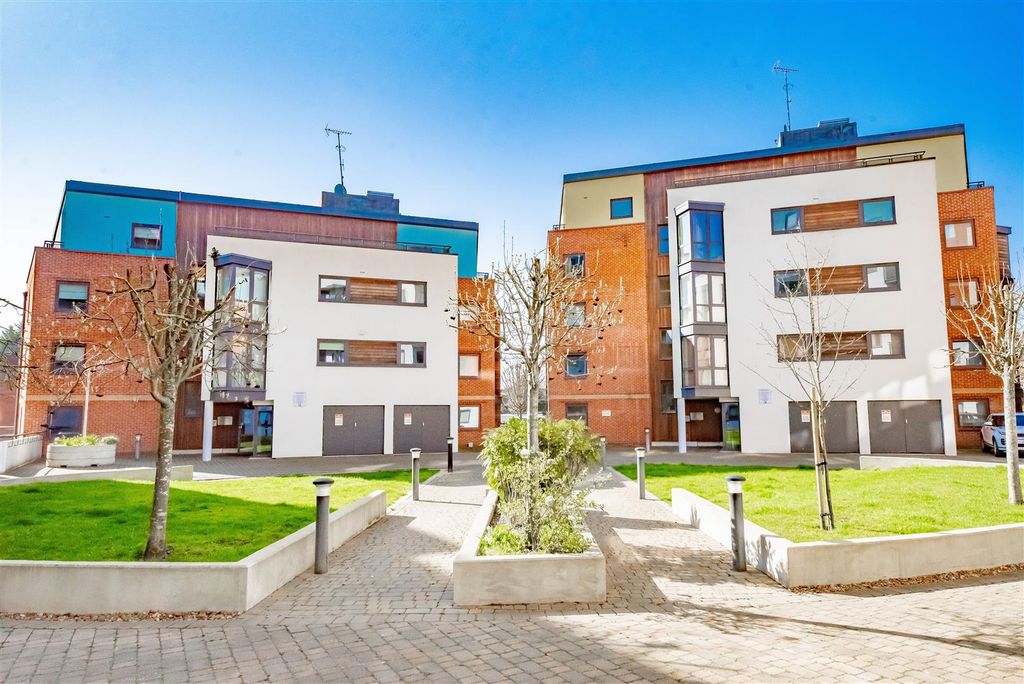 Property photo 1 of 15