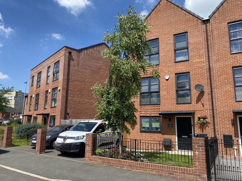 Property photo 1 of 17 1