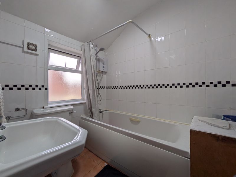 Property photo 2 of 7 Photo 8