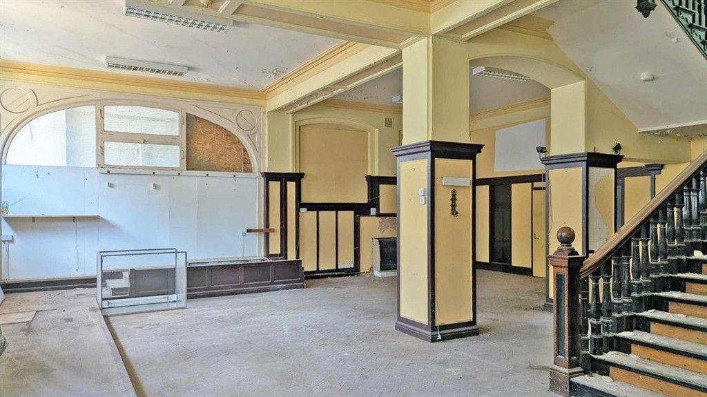 Property photo 2 of 8
