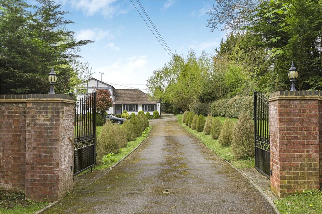 Property photo 2 of 23 Picture No. 11