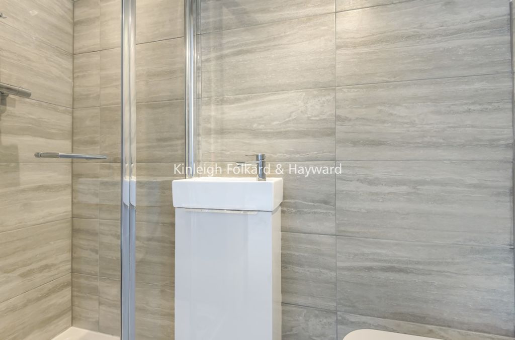 Property photo 3 of 6 Bathroom