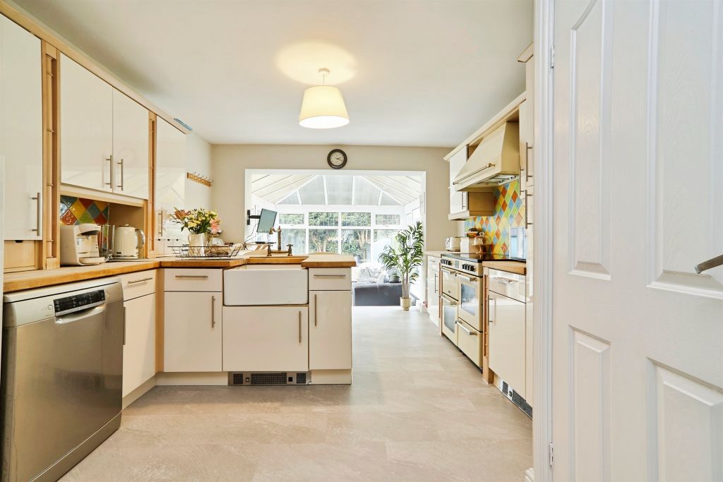 Property photo 2 of 24