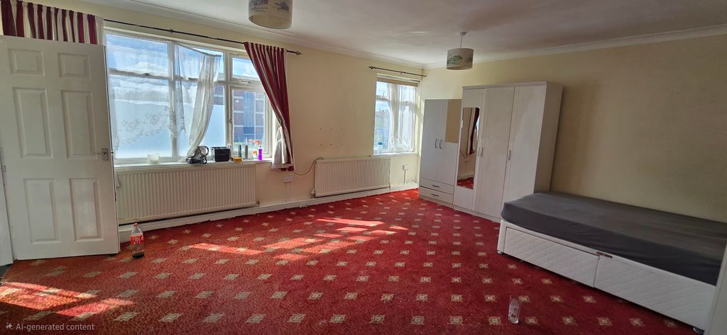 Property photo 3 of 5