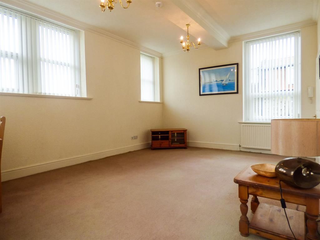 Property photo 3 of 12 Living Room