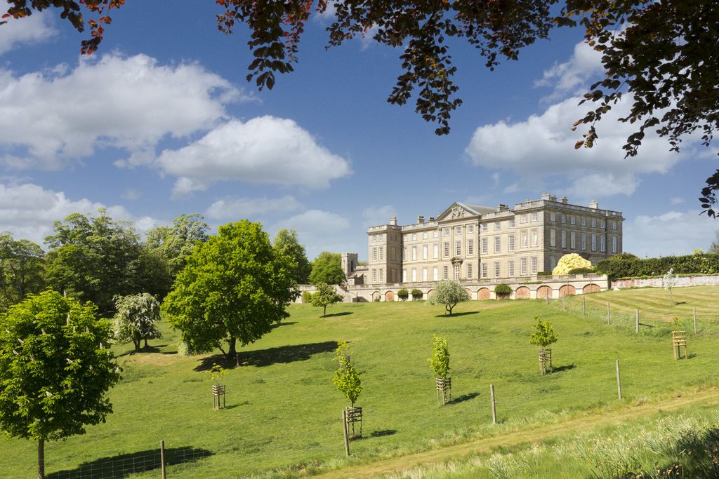 Property photo 1 of 35