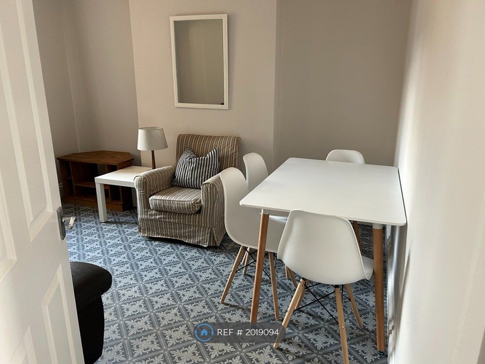 Property photo 1 of 10 Dining