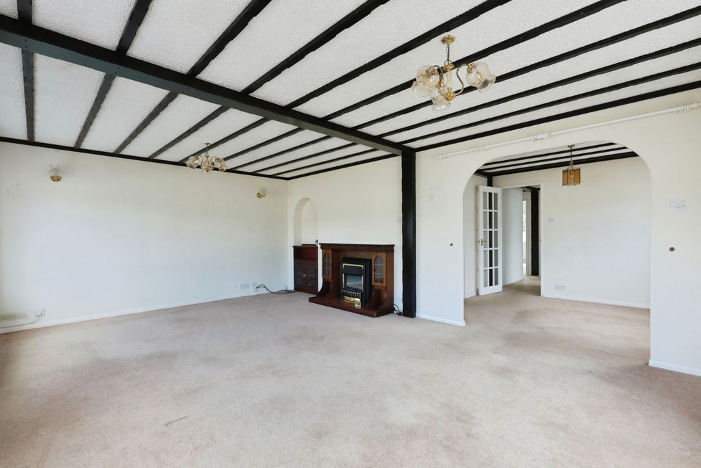 Property photo 2 of 16 Pbox-Img.Jpg