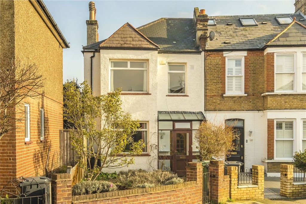 Property photo 1 of 8