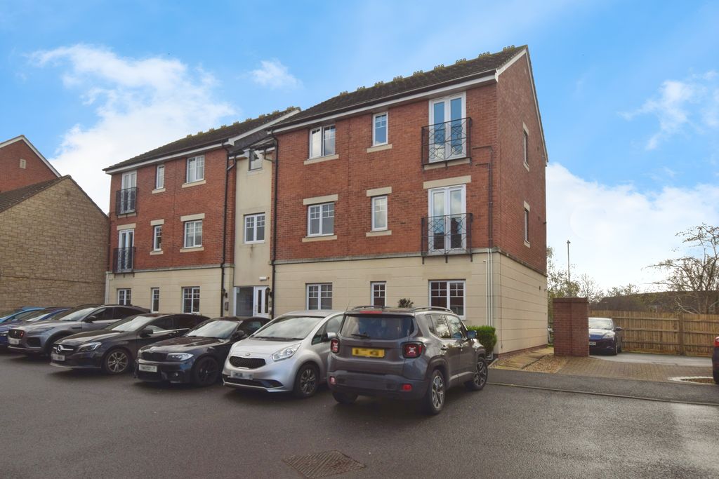 Property photo 1 of 9 Front