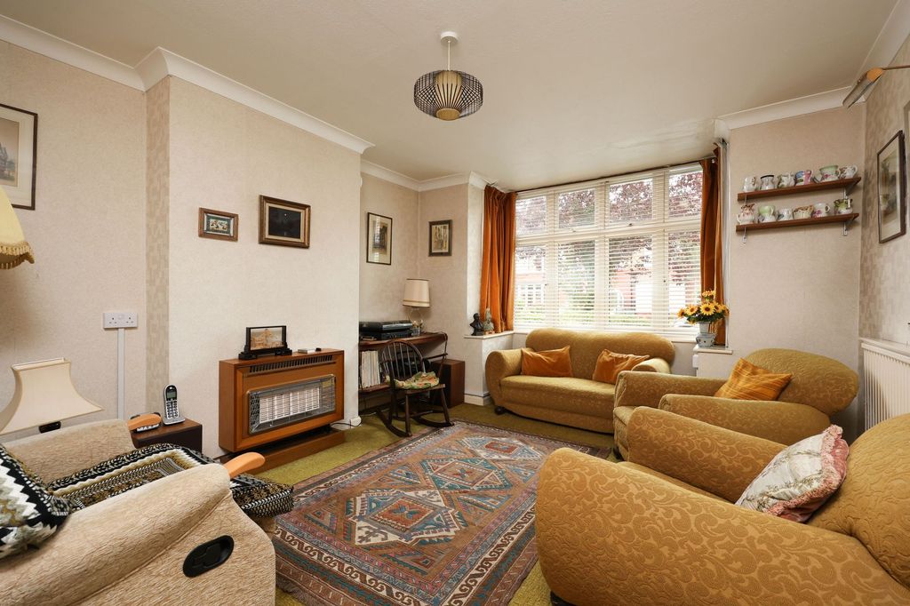 Property photo 2 of 21