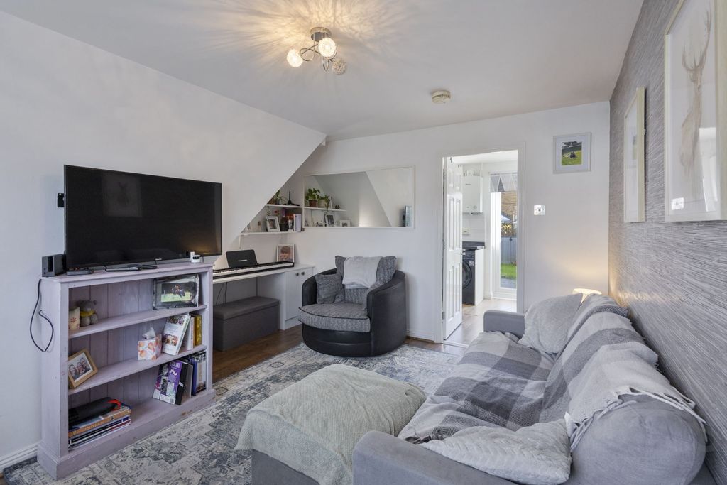 Property photo 2 of 12 Photo 5