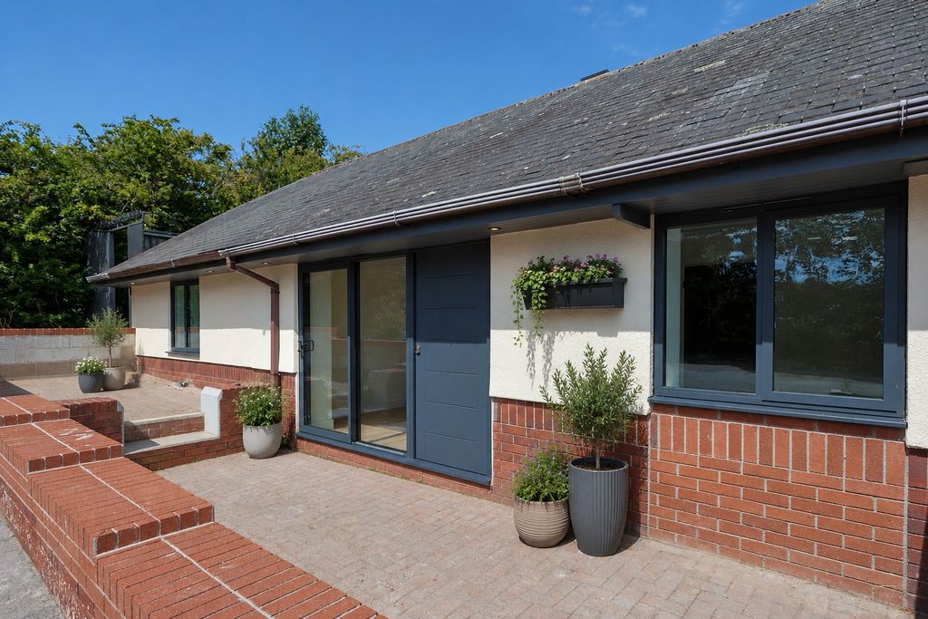 Property photo 1 of 12 5269621