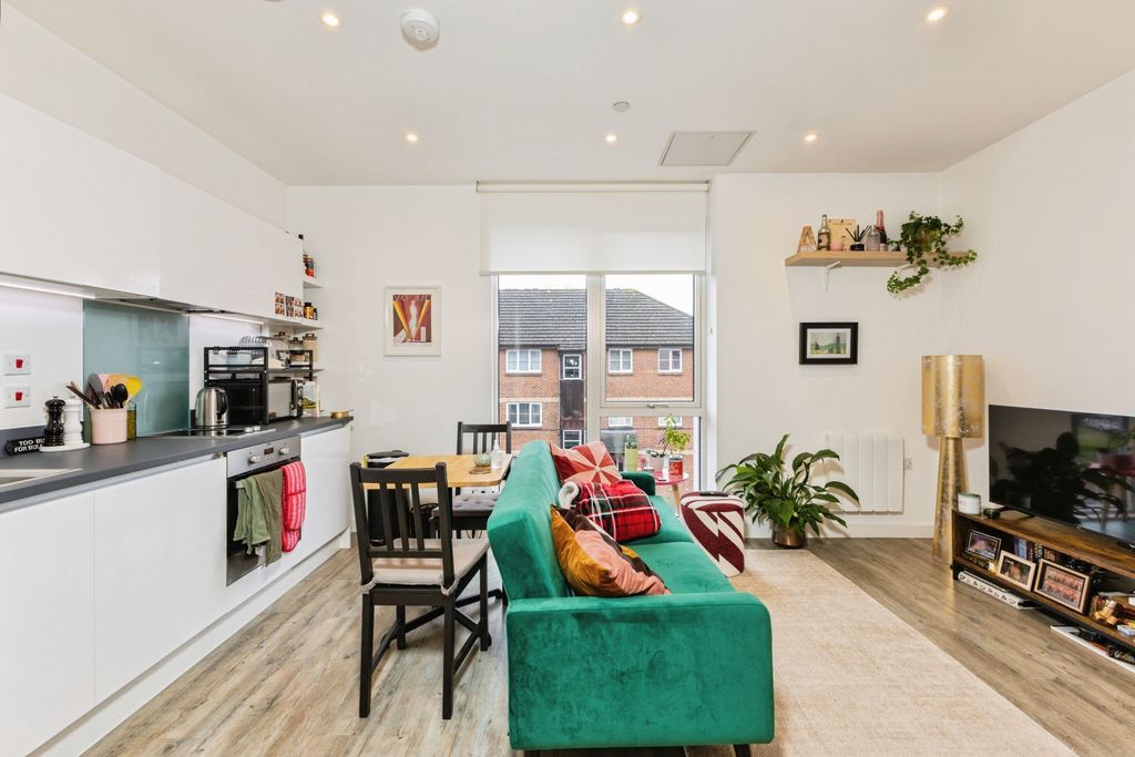 Property photo 1 of 20