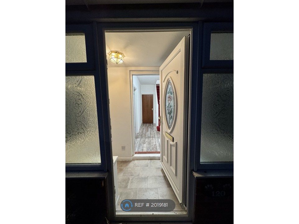 Property photo 2 of 19 Porch