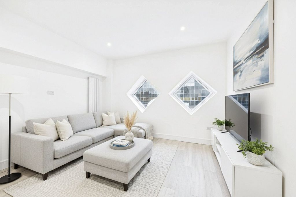 Property photo 2 of 4 Picture No. 01