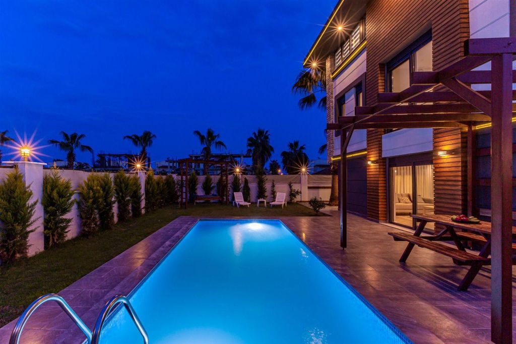 Property photo 3 of 15 Contemporary Belek Golf Villa For Sale With A Private Pool - Private Swimming Pool
