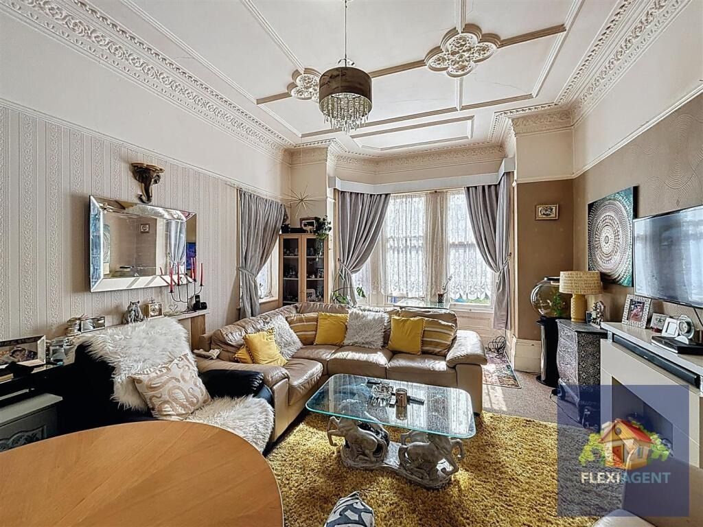 Property photo 2 of 25 4267713