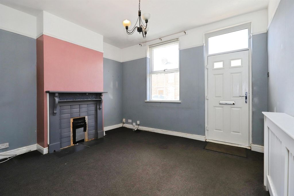 Property photo 2 of 16