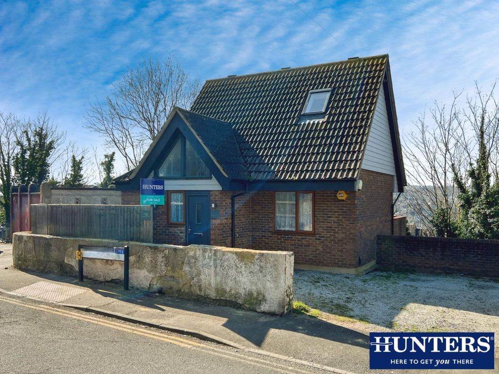 Property photo 1 of 18