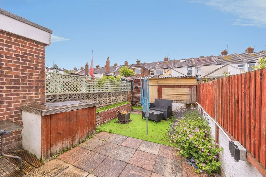 Property photo 3 of 14