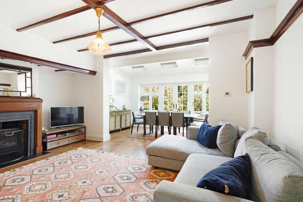 Property photo 2 of 21 5093755