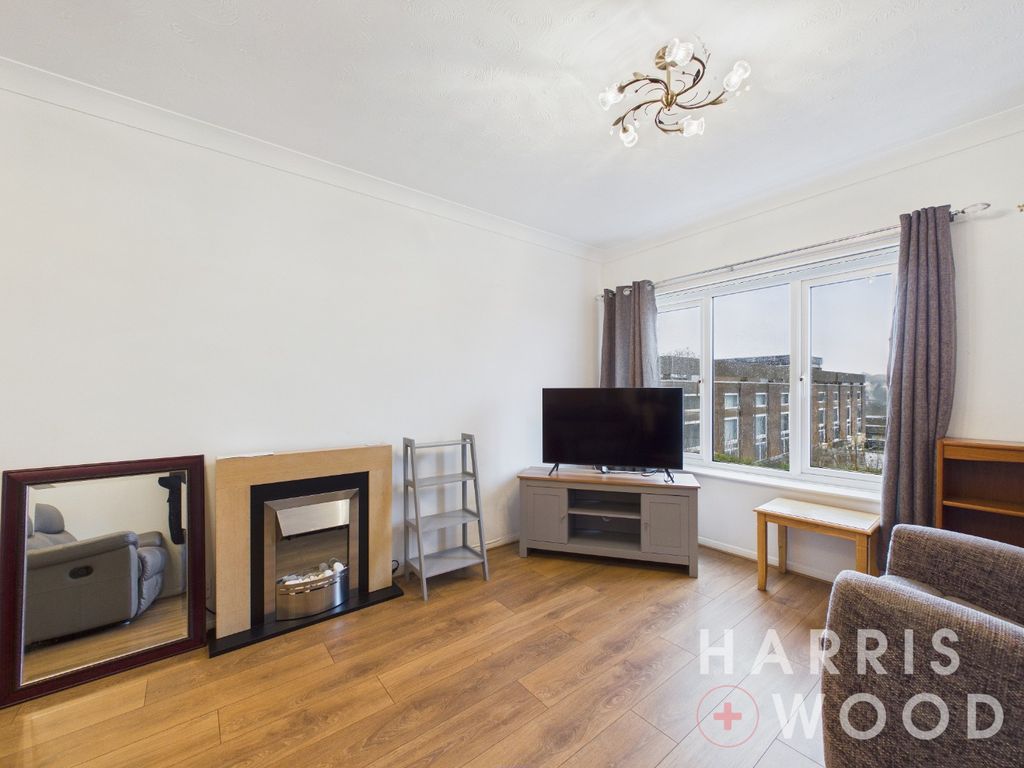 Property photo 3 of 11 4882703