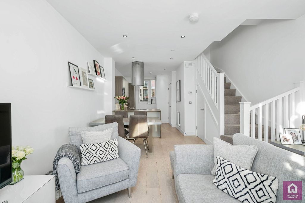 Property photo 2 of 22 Picture No. 05