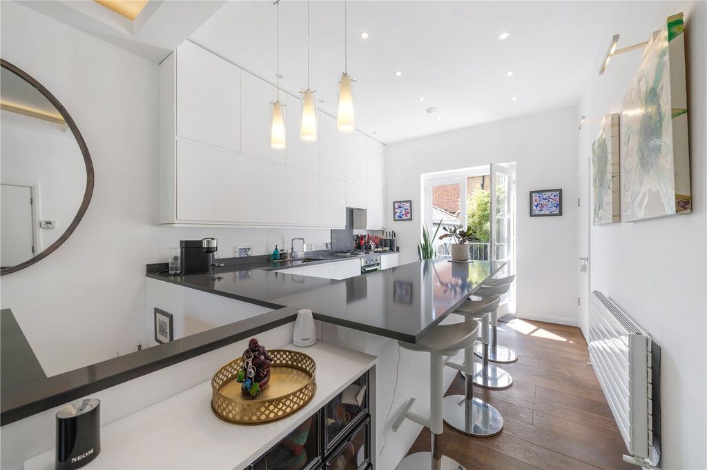 Property photo 1 of 18 Kitchen